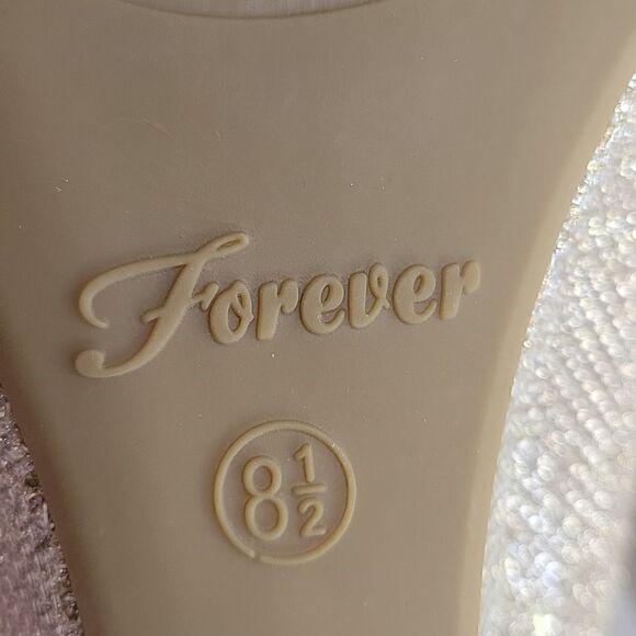 Forever. Amazon Purchase. Champagne/Gold Rhinestones. Wedge. Size 8.5. NWOT - Picture 8 of 10